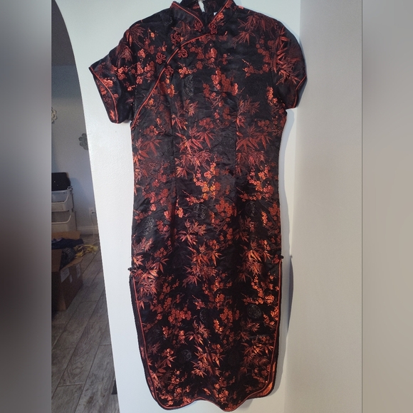 Elegant Black and Red Floral Dress Size XXL #312 - Picture 1 of 3